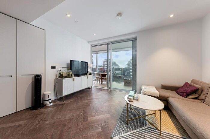 1 Bedroom Apartment For Sale In L-, Circus Road West, Battersea, SW11