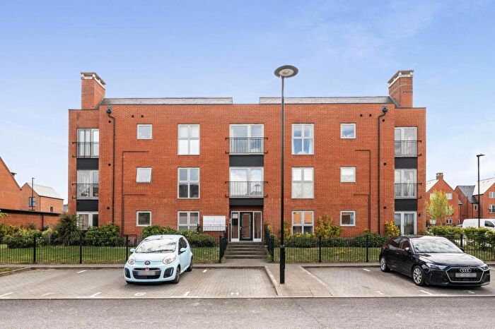 1 Bedroom Flat For Sale In Bright Road, Winchester, SO22