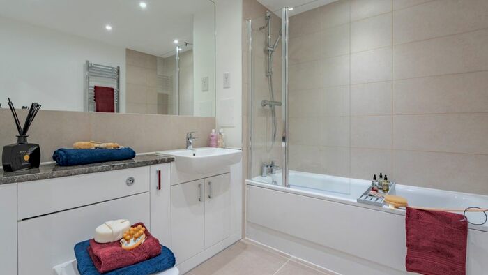 1 Bedroom Flat For Sale In A Alexandra Road, Hounslow, TW3