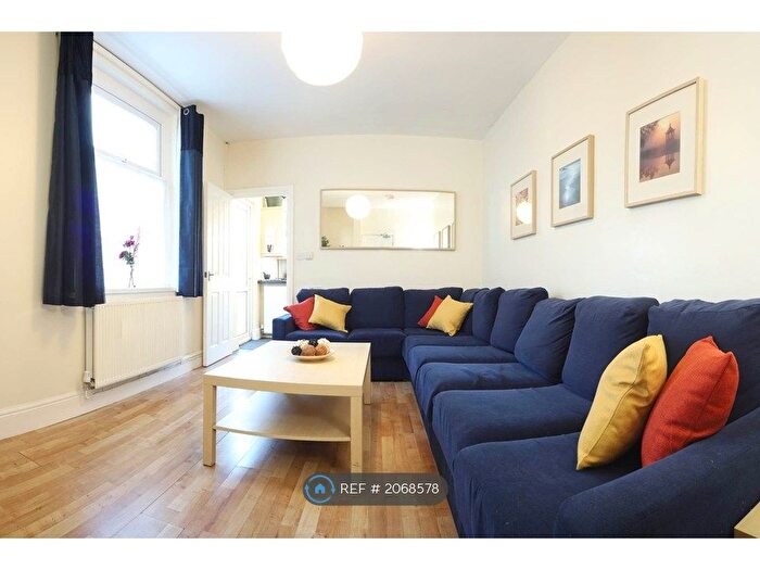 6 Bedroom Terraced House To Rent In Cosmeston St, Cardiff, CF24