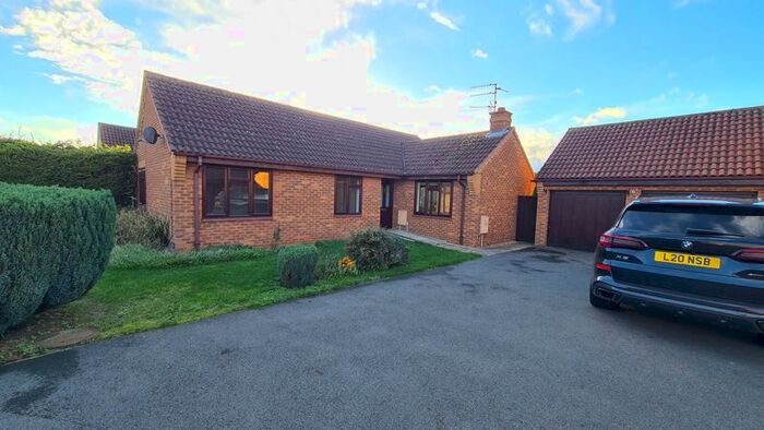 3 Bedroom Bungalow To Rent In Barkston Drive, Peterborough, PE1