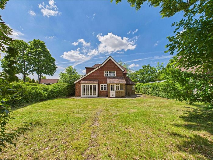 3 Bedroom Detached House For Sale In Comptons Lane, Horsham, RH13