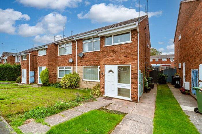 1 Bedroom Flat For Sale In Digby Road, Kingswinford, DY6