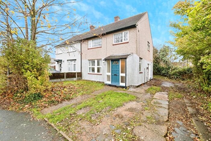 3 Bedroom Semi-Detached House For Sale In Ernan Road, South Ockendon, Essex, RM15