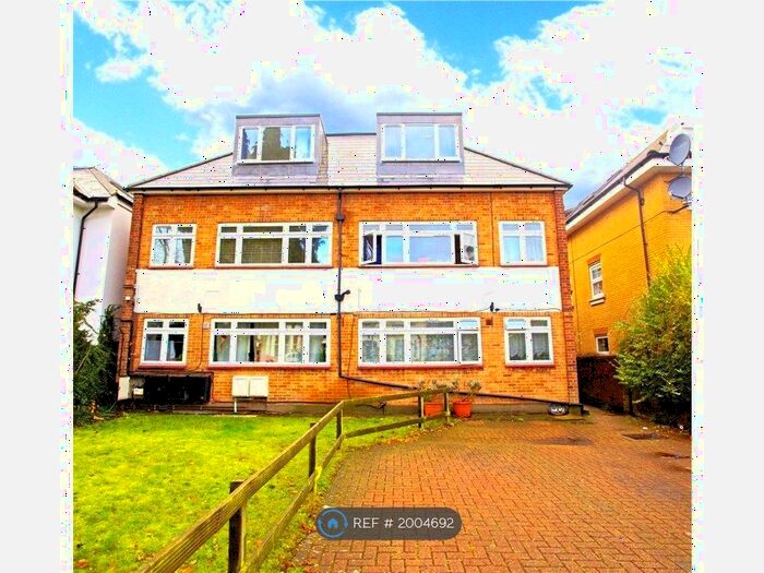 Studio To Rent In Sunningfields Road, London, NW4