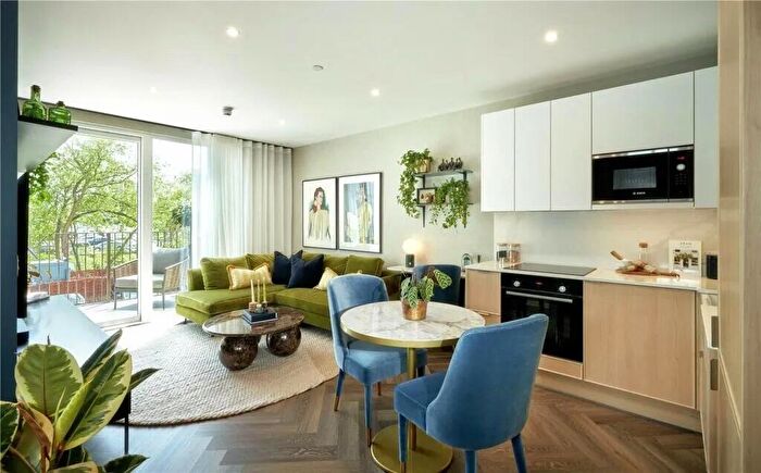 1 Bedroom Flat For Sale In Lindley House, Silkstream, Hendon, NW9
