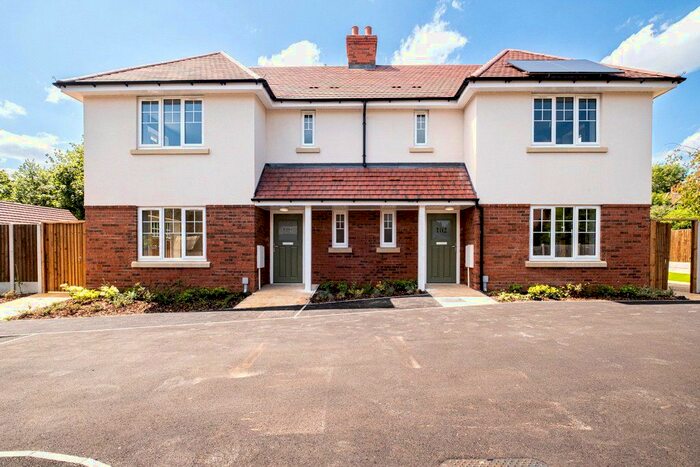 2 Bedroom Semi-Detached House To Rent In Woodleigh Avenue, Birmingham, West Midlands, B17