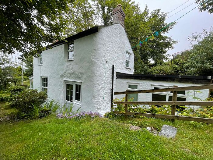 2 Bedroom Cottage To Rent In Hillside Road, Redruth, TR16