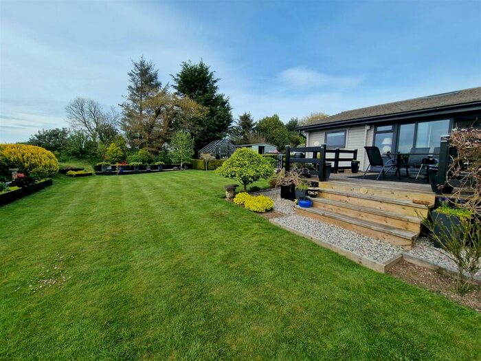 2 Bedroom Detached Bungalow For Sale In Lodge, Trevadlock, Launceston, PL15