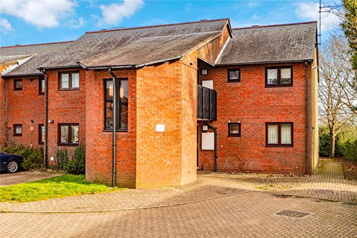 1 Bedroom Maisonette To Rent In St Agnells Court, Grovehill, Hemel Hempstead, Hertfordshire, HP2