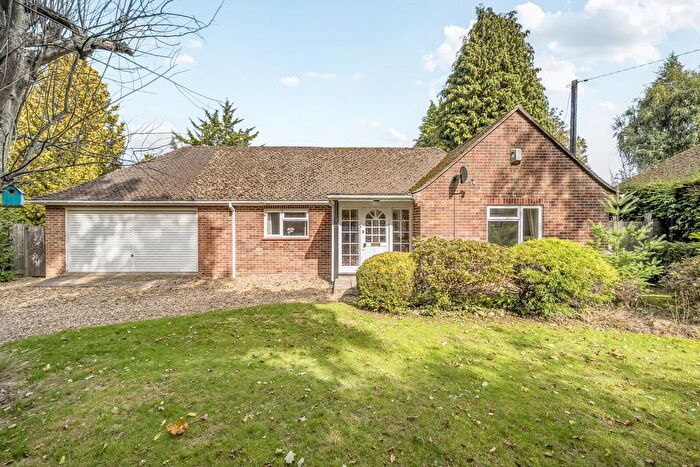 3 Bedroom Bungalow For Sale In Aldworth Road, Upper Basildon, Reading, Berkshire, RG8