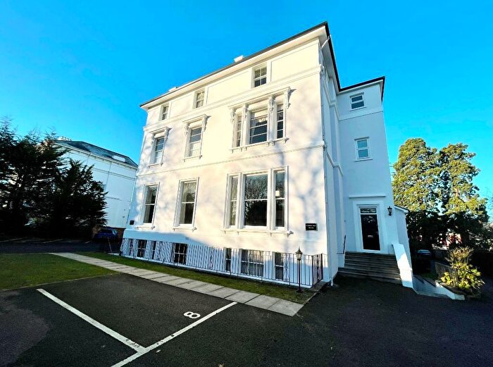2 Bedroom Flat To Rent In The Park, Cheltenham, GL50