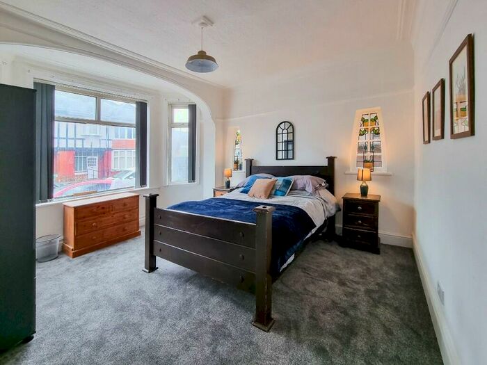 6 Bedroom Semi-Detached House To Rent In Kedleston Avenue, Manchester, Greater Manchester, M14