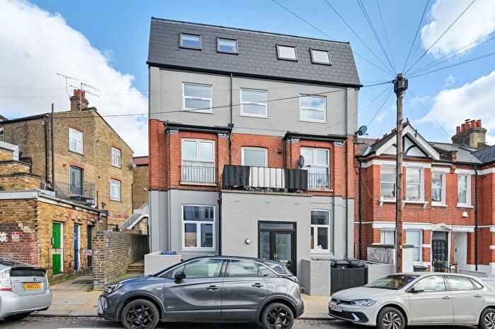 1 Bedroom Flat For Sale In Berymead Gardens, Acton, London, W3