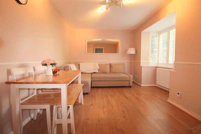 1 Bedroom Flat To Rent In The Springs, Hertford, SG13