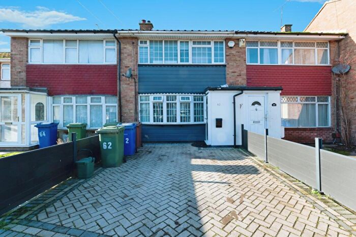3 Bedroom Terraced House For Sale In Byron Gardens, Tilbury, Essex, RM18