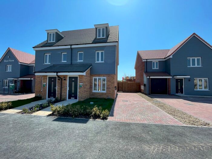 3 Bedroom Property To Rent In Wiltshire Drive, Bradwell, Great Yarmouth, NR31