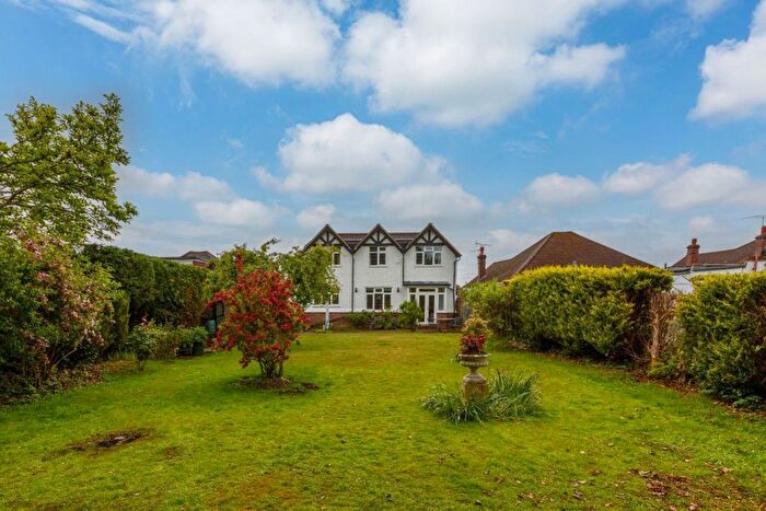 4 Bedroom Detached House To Rent In Hill Crest, Sevenoaks, TN13