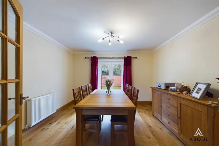 5 Bedroom Detached House For Sale In Scalpcliffe Close, Burton-On-Trent, DE15