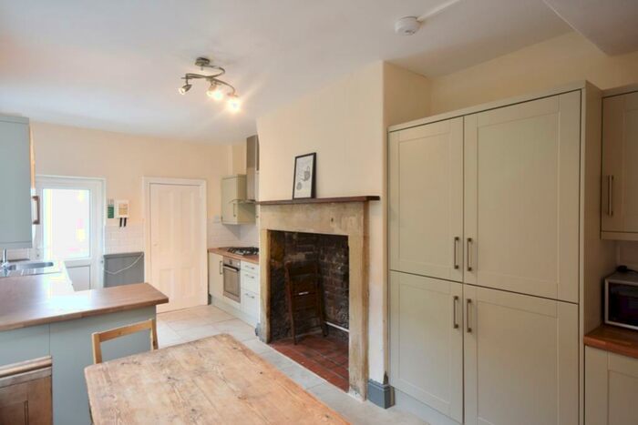 7 Bedroom Terraced House To Rent In Holly Avenue, Jesmond, NE2