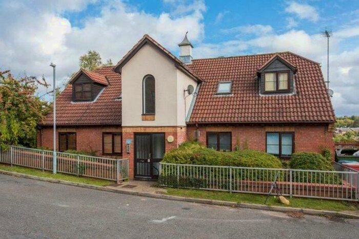 1 Bedroom Flat To Rent In Flitcroft Lea, High Wycombe, HP13