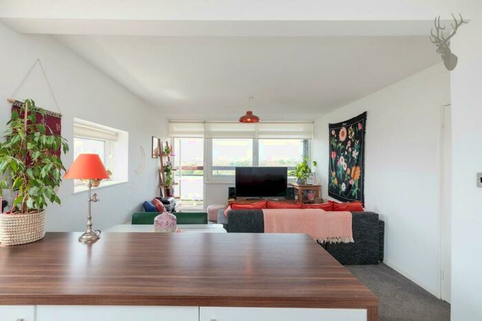 2 Bedroom Flat To Rent In Jodrell Road, London, E3