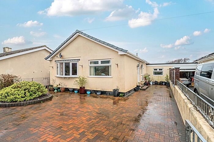 3 Bedroom Bungalow For Sale In Ffordd Meirion, Fairbourne, Gwynedd, LL38
