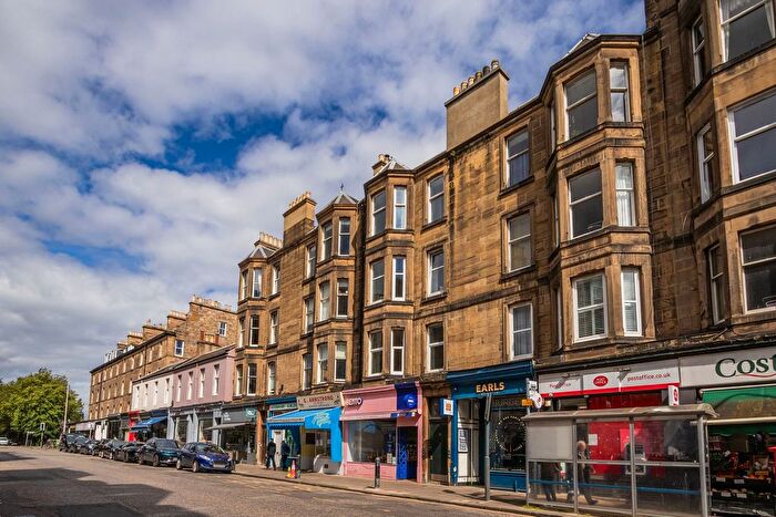 2 Bedroom Flat To Rent In Raeburn Place, Stockbridge, Edinburgh, EH4