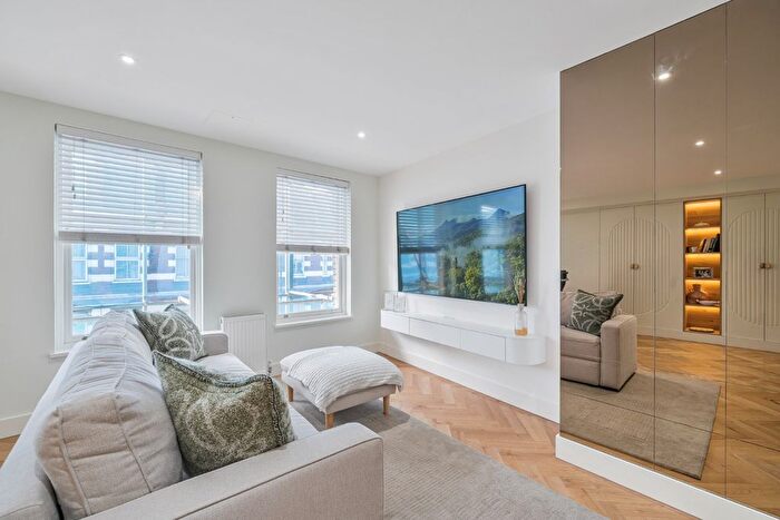 1 Bedroom Flat For Sale In Lillie Road, London, SW6