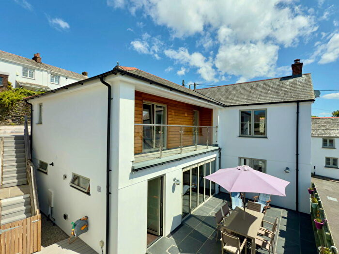 4 Bedroom Detached House For Sale In Egloshayle, Wadebridge, PL27