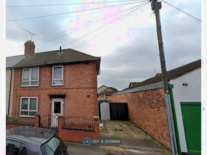 2 Bedroom Semi-Detached House To Rent In Weymouth Street, Leicester, LE4