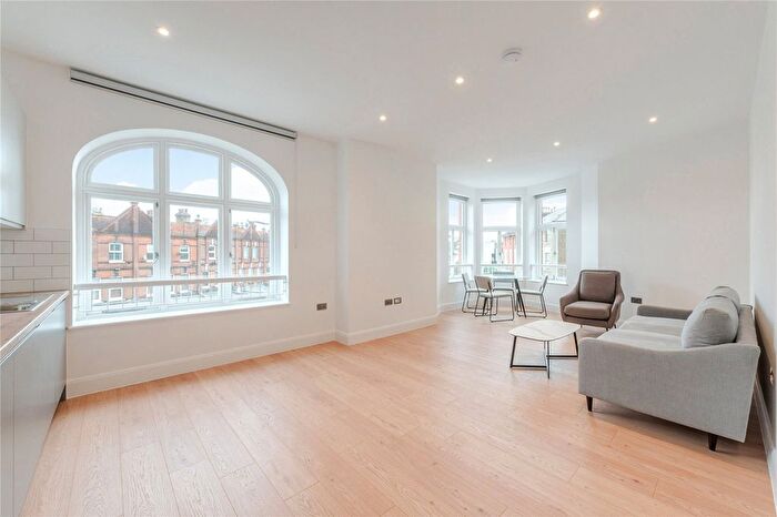 2 Bedroom Flat To Rent In Lee High Road, Canary Wharf, SE13