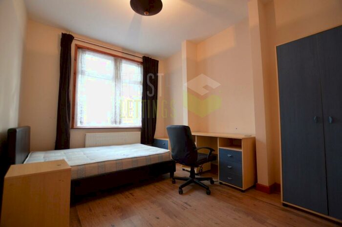 4 Bedroom Terraced House To Rent In Adderley Road, Leicester, LE2