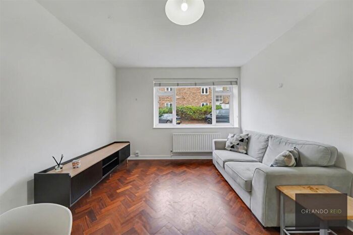 2 Bedroom Apartment To Rent In Nightingale Lane, Clapham South, SW12