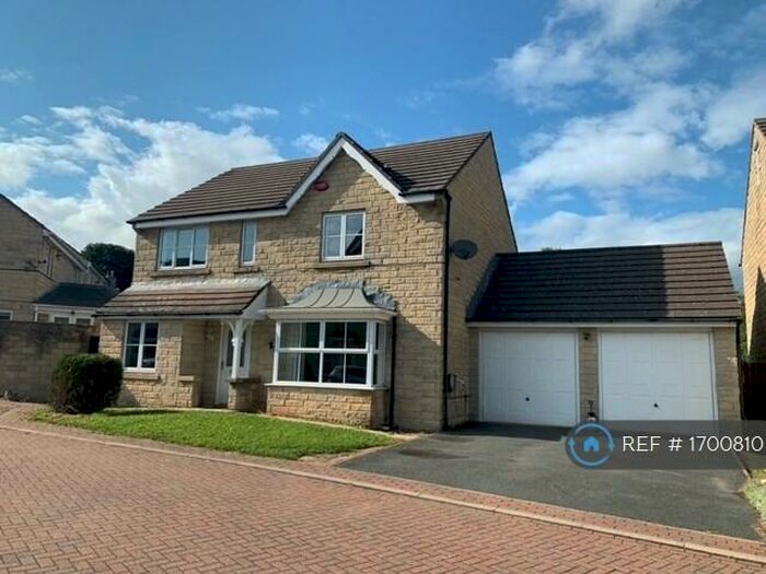 5 Bedroom Detached House To Rent In Digley Avenue, Bradford, BD6