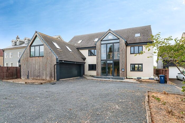 7 Bedroom Detached House For Sale In Pingle Wood Row, Manea, March, PE15