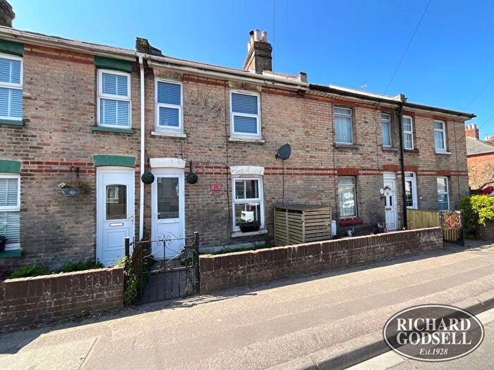 2 Bedroom Terraced House For Sale In Christchurch, BH23