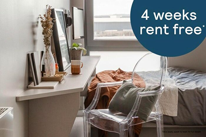 Studio To Rent In Old Oak Lane, London, NW10