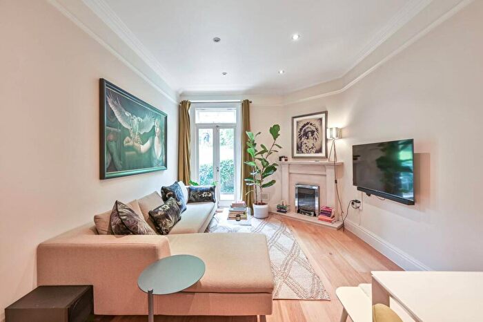 2 Bedroom Flat To Rent In West Hampstead, West Hampstead, London, NW6