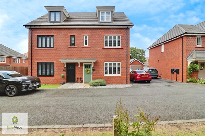 3 Bedroom Semi-Detached House For Sale In Dunlin Drive, Norton Canes, Cannock, WS11