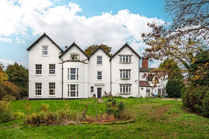 2 Bedroom Flat To Rent In Rectory Lane, Upton Warren, Bromsgrove, Worcestershire, B61