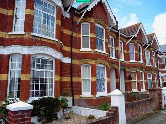 1 Bedroom Flat To Rent In The Grove, Deal, CT14