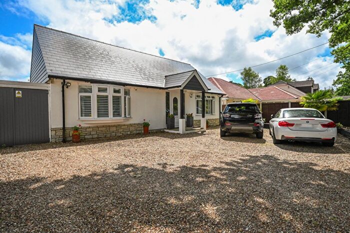 3 Bedroom Detached House For Sale In Sandy Lane, Ashley Heath, Ringwood, BH24