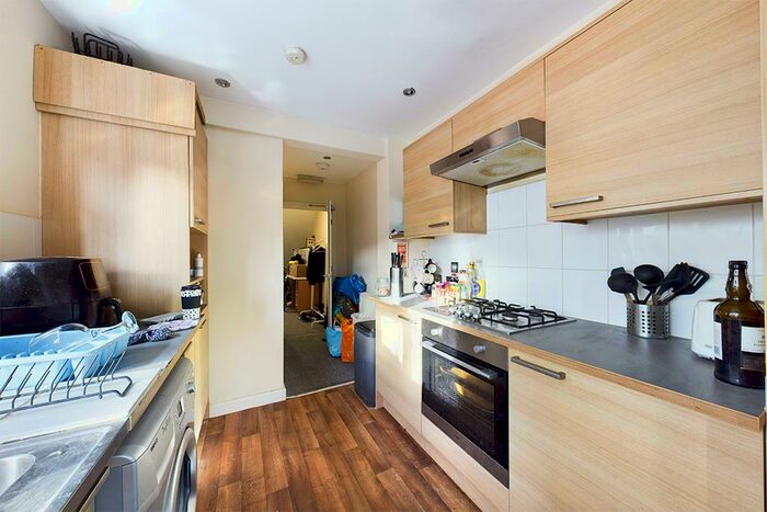 5 Bedroom Terraced House To Rent In Milton Road, Southampton, Hampshire, SO15