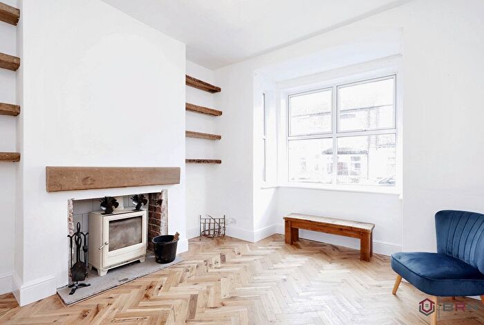 3 Bedroom End Of Terrace House For Sale In Cheverton Avenue, Withernsea, HU19