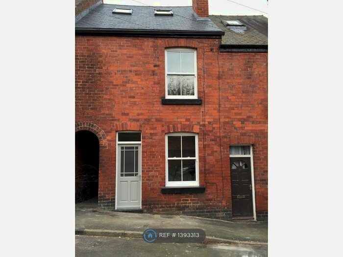 3 Bedroom Terraced House To Rent In Cross Chantrey Road, Sheffield, S8