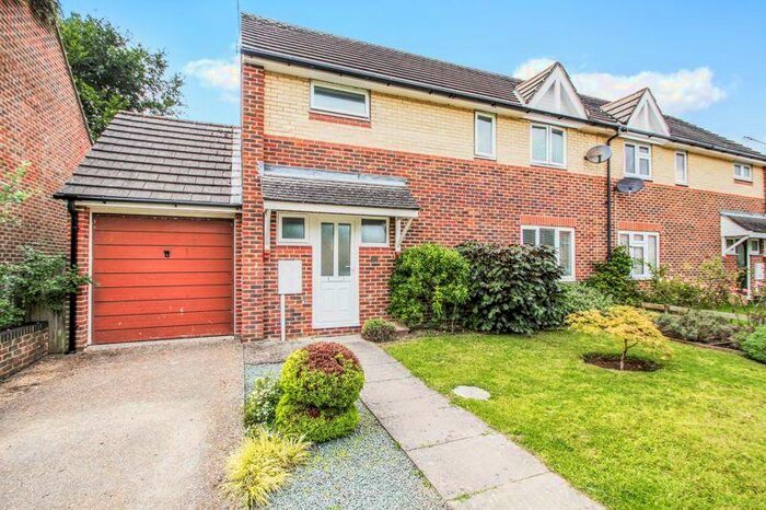 3 Bedroom Semi-Detached House To Rent In Watson Close, Maidenbower, RH10