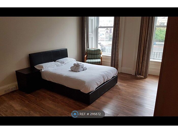 4 Bedroom Flat To Rent In East Preston Street, Edinburgh, EH8