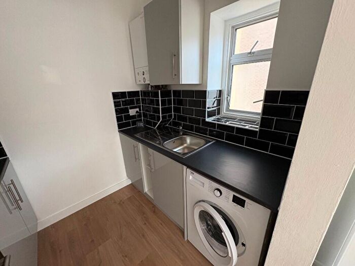 1 Bedroom Flat To Rent In Glengall Road, London, NW6