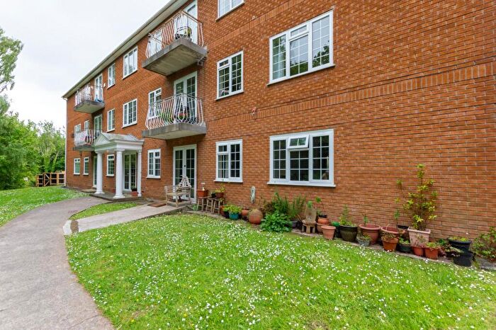 3 Bedroom Apartment For Sale In Glantraeth, Bangor, Gwynedd, LL57